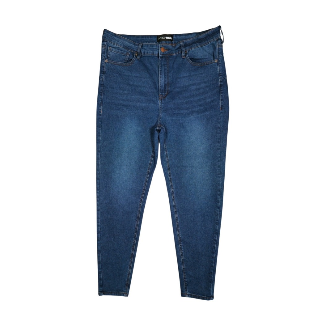 Fashion Nova Woman's Blue Jeans Size 18